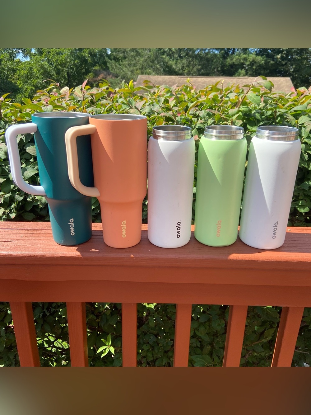 Bundle of 5 Owala Insulated Travel Mugs & Bottles Teal, Peach, White, Green